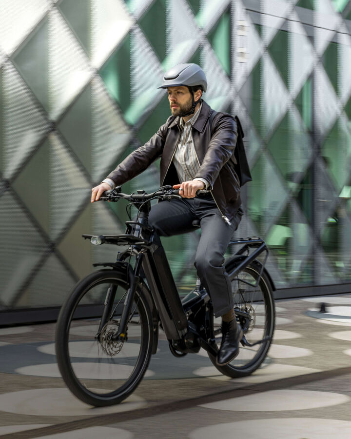 Helmets for commuting and city biking Helmets for commuting and city biking