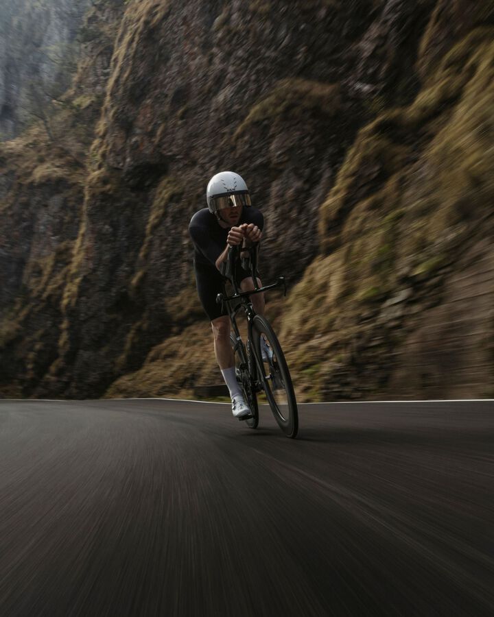 Cyclist wearing KASK Mistral 3.0