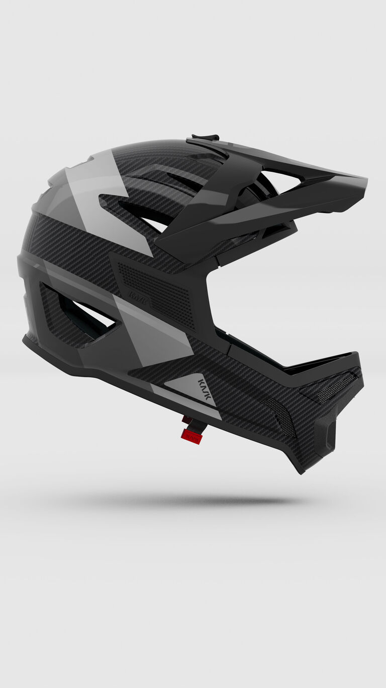 Defender image number 3